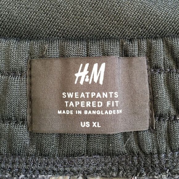 🔃H&M Men’s Black Tapered Fit Skinny Leg Sports Jogger Sweatpants - Picture 3 of 6